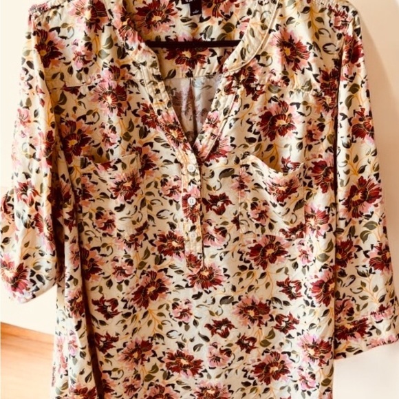 torrid Tops - Torrid PreLoved 3/4 Sleeve Floral Print Women's Plus Top